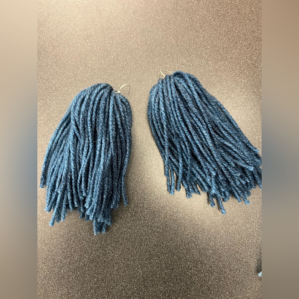 Denim Blue Yarn Tassels - Picture 5 of 5